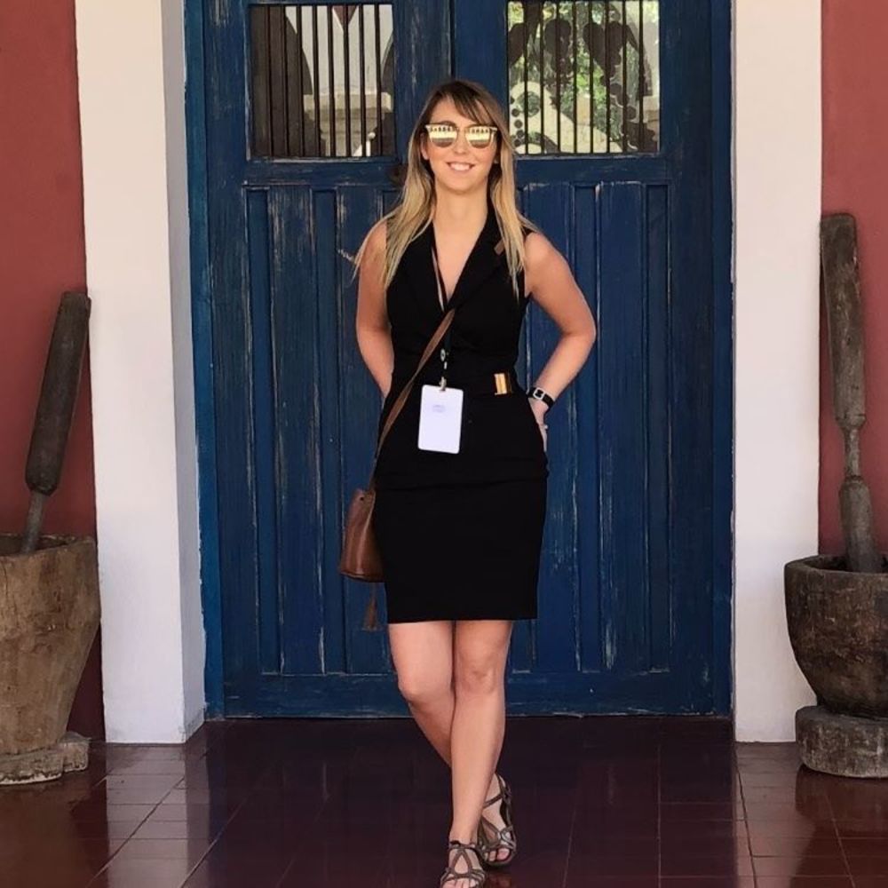 Meet your Posher, Danielle